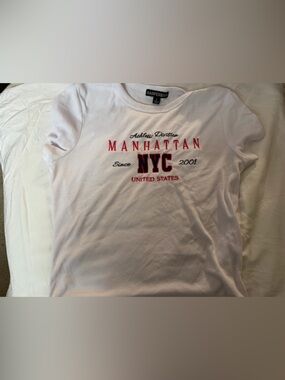 Harper White Short-Sleeve NYC Manhattan Embroidered Tee
